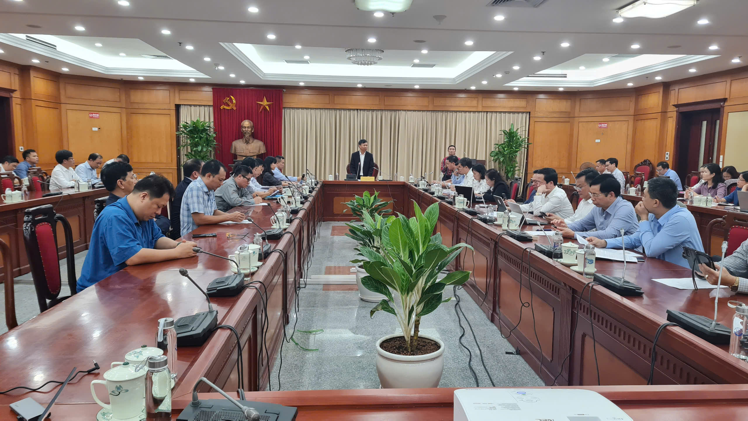HỘI THẢO CHƯƠNG TRÌNH HỖ TRỢ ỨNG DỤNG, CHUYỂN GIAO TIẾN BỘ KHOA HỌC VÀ CÔNG NGHỆ THÚC ĐẨY PHÁT TRIỂN CÁC SẢN PHẨM CHỦ LỰC KHU VỰC NÔNG THÔN, MIỀN NÚI